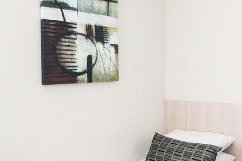 Alloggio Tudor Hamilton - SA Accommodation 7