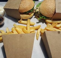 BurgiesBurgers - SA Accommodation