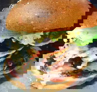 Kt's Burgers - SA Accommodation