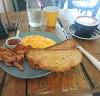 Hummingbird Cafe - SA Accommodation