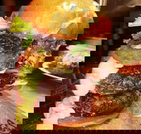 Canuck Rack Shack - SA Accommodation