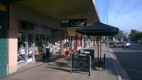 Living And Giving - SA Accommodation 0