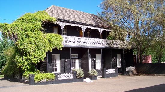 Uralla NSW SA Accommodation