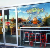 Elwoods Eatery - SA Accommodation