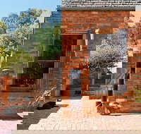 Sally's Paddock at Redbank Winery - SA Accommodation