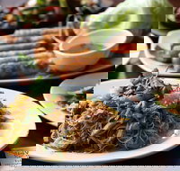 Vinh's Kitchen - SA Accommodation