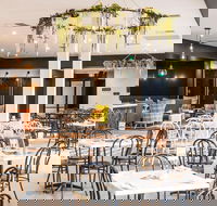 The Woodcroft Hotel - SA Accommodation