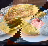 Vancouver Caf  Store - SA Accommodation