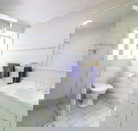 By The Falls Cafe - SA Accommodation