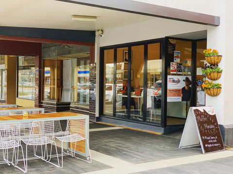 Brontes Gourmet - SA Accommodation 1