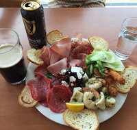 Stella's Dromana Hotel - SA Accommodation