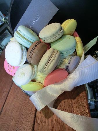 Astonish Patisserie - SA Accommodation 0