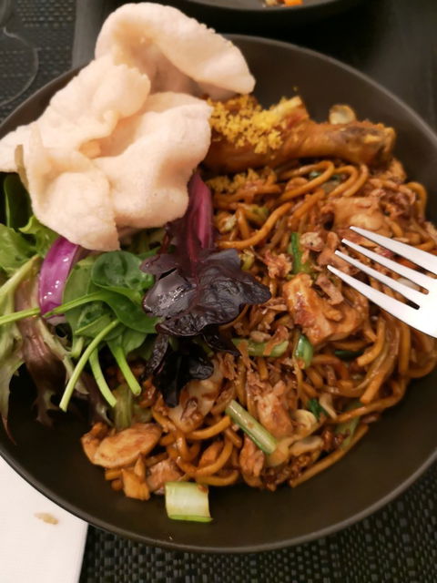 Manado Indonesian & International Cuisine - SA Accommodation 4