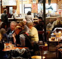 Settlers Tavern - SA Accommodation