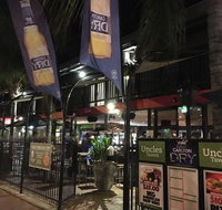 Uncles Tavern - SA Accommodation