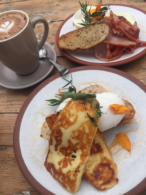 Czegs' Cafe - SA Accommodation 8