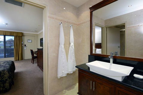 Powerhouse Hotel Armidale by Rydges - SA Accommodation 3