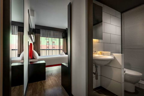 Essence Hotel Carlton - SA Accommodation 5