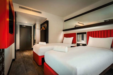 Essence Hotel Carlton - SA Accommodation 6