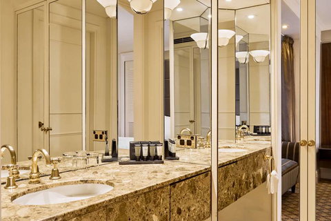 Stamford Plaza Melbourne - SA Accommodation 7