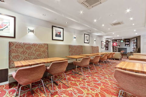 Alto Hotel On Bourke - SA Accommodation 2