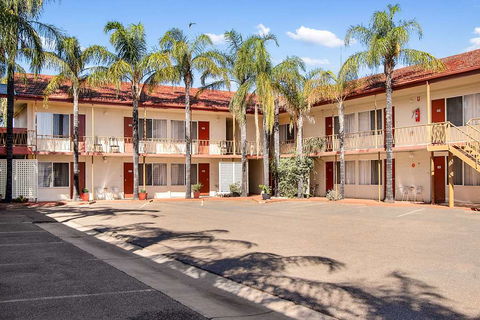 Econo Lodge Griffith Motor Inn - SA Accommodation 2