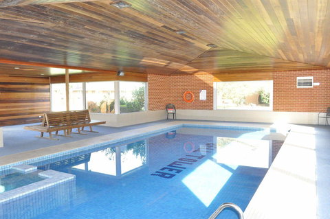 Bell Tower Inn - SA Accommodation 3