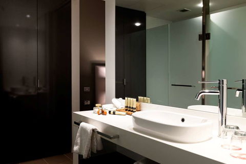 East Hotel - SA Accommodation 6