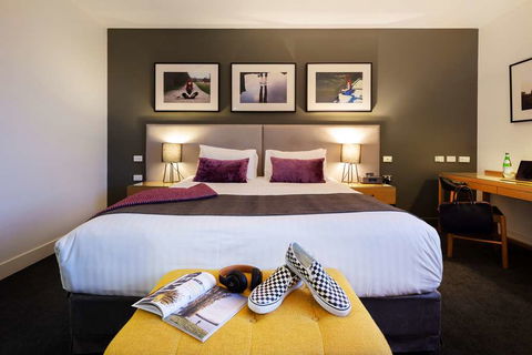 East Hotel - SA Accommodation 10