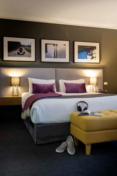 East Hotel - SA Accommodation 11