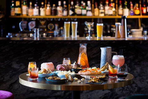 East Hotel - SA Accommodation 9