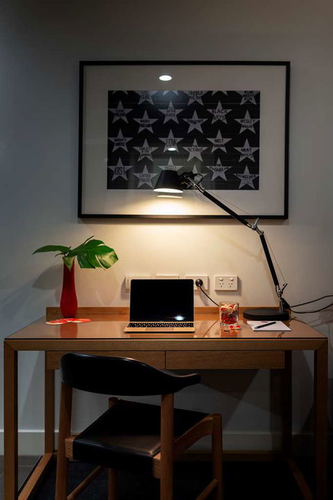 East Hotel - SA Accommodation 13