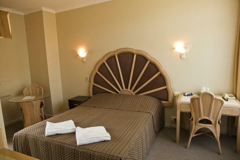 Dawson Motor Inn - SA Accommodation 1