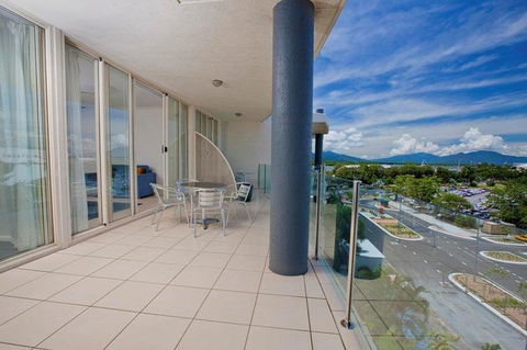 Park Regis City Quays - SA Accommodation 3