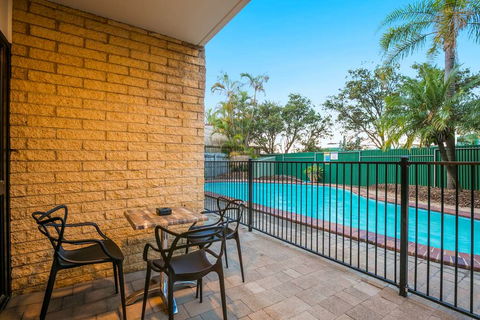 Kawana Waters Hotel By NightCap - SA Accommodation 1