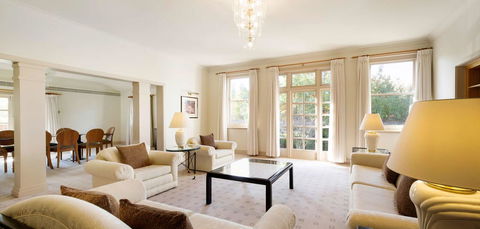 Hyatt Hotel Canberra - A Park Hyatt Hotel - SA Accommodation 7