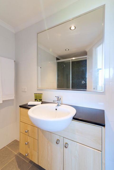 ALLARA CANBERRA - SA Accommodation 13
