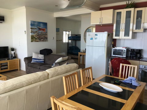 Crystal Blue Apartment - SA Accommodation 23