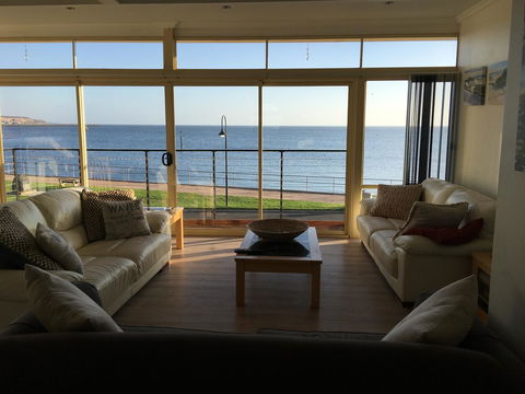 Crystal Blue Apartment - SA Accommodation 6