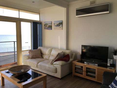 Crystal Blue Apartment - SA Accommodation 34