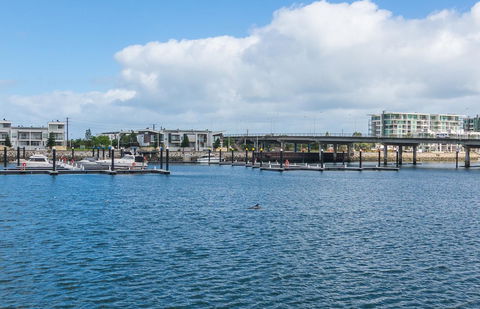 Port Adelaide Harbourside House - SA Accommodation 10