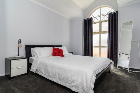 Port Adelaide Harbourside House - SA Accommodation 8