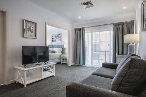 Marina Hotel - SA Accommodation 9