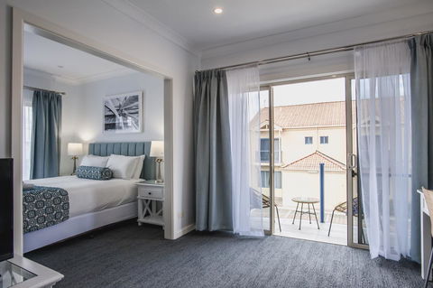 Marina Hotel - SA Accommodation 8