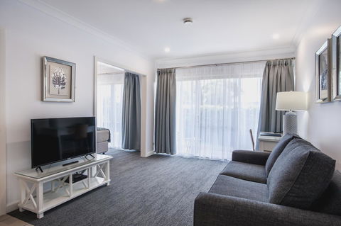 Marina Hotel - SA Accommodation 24