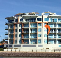 Wallaroo Marina Waterfront Luxe Apartment