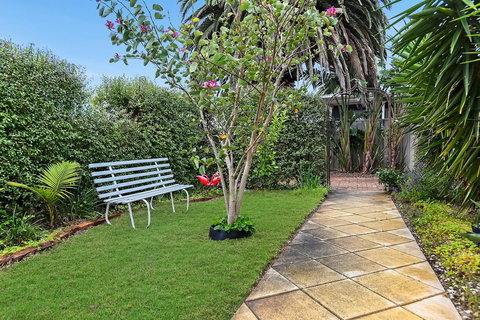 Ainslie Roberts Drive Retreat - SA Accommodation 16