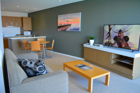 Wallaroo Marina Luxury Apartment - SA Accommodation 9
