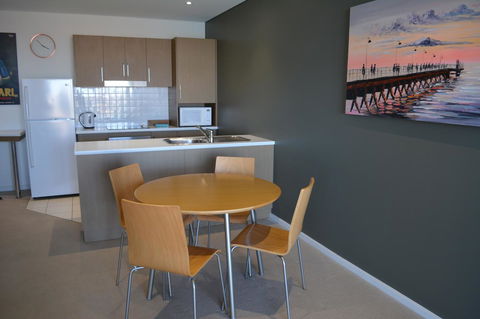 Wallaroo Marina Luxury Apartment - SA Accommodation 19