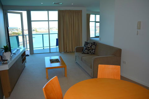 Wallaroo Marina Luxury Apartment - SA Accommodation 5